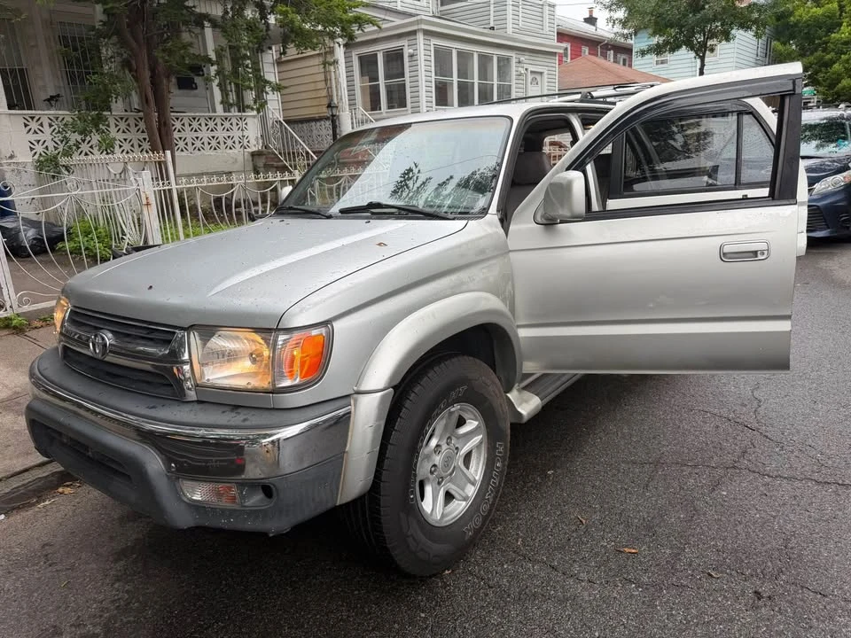 2001 Toyota 4Runner 3rd Gen - Image 2 of 9