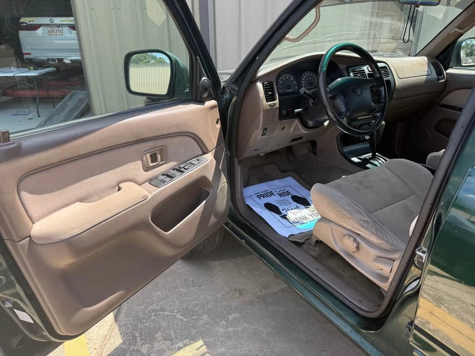2001 Toyota 4Runner 3rd Gen - Image 5 of 12