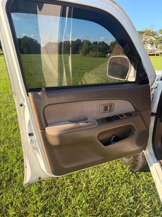 2001 Toyota 4Runner 3rd Gen - Image 9 of 20