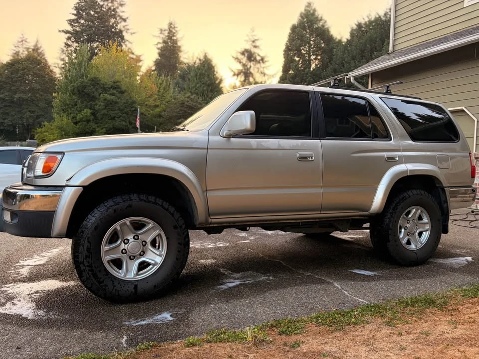 2001 Toyota 4Runner 3rd Gen - Image 2 of 9