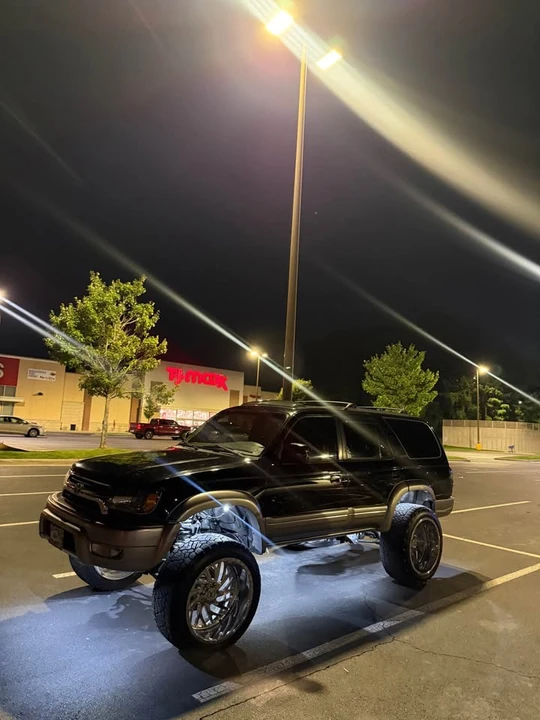 2001 Toyota 4Runner 3rd Gen - Image 2 of 10