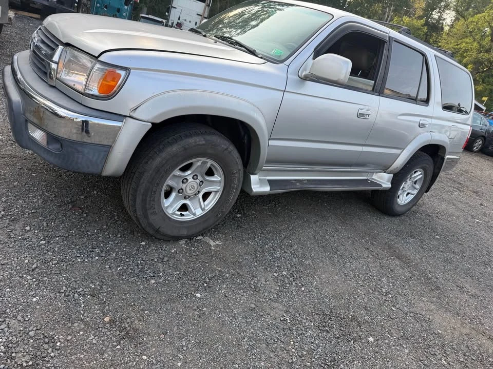 2001 Toyota 4Runner 3rd Gen - Image 3 of 9