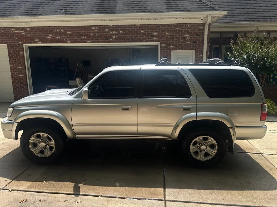2001 Toyota 4Runner 3rd Gen - Image 5 of 12