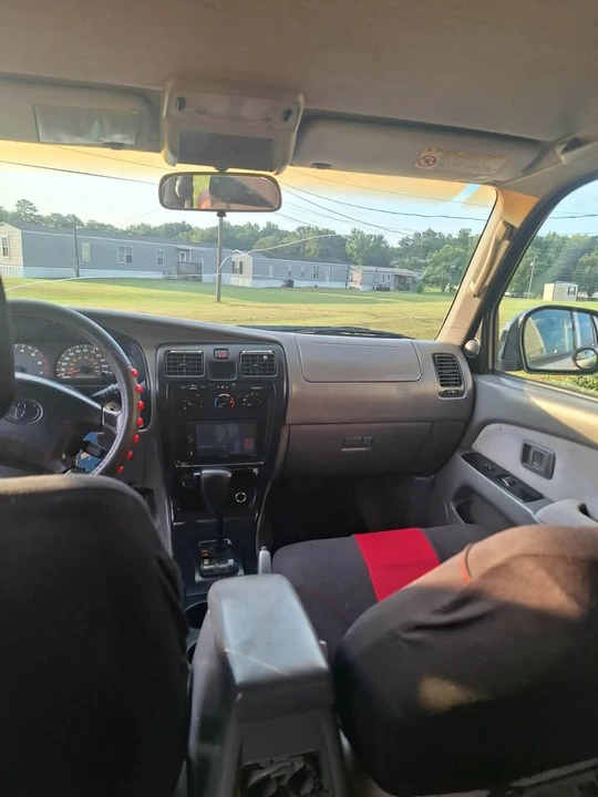 2001 Toyota 4Runner 3rd Gen - Image 5 of 9
