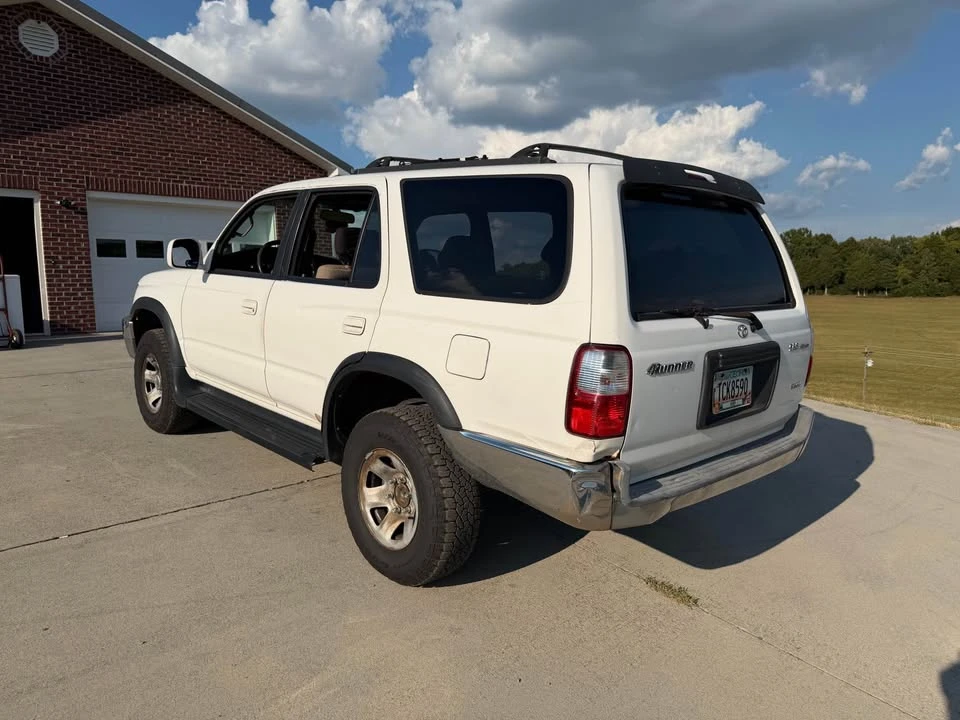 2001 Toyota 4Runner 3rd Gen - Image 4 of 19