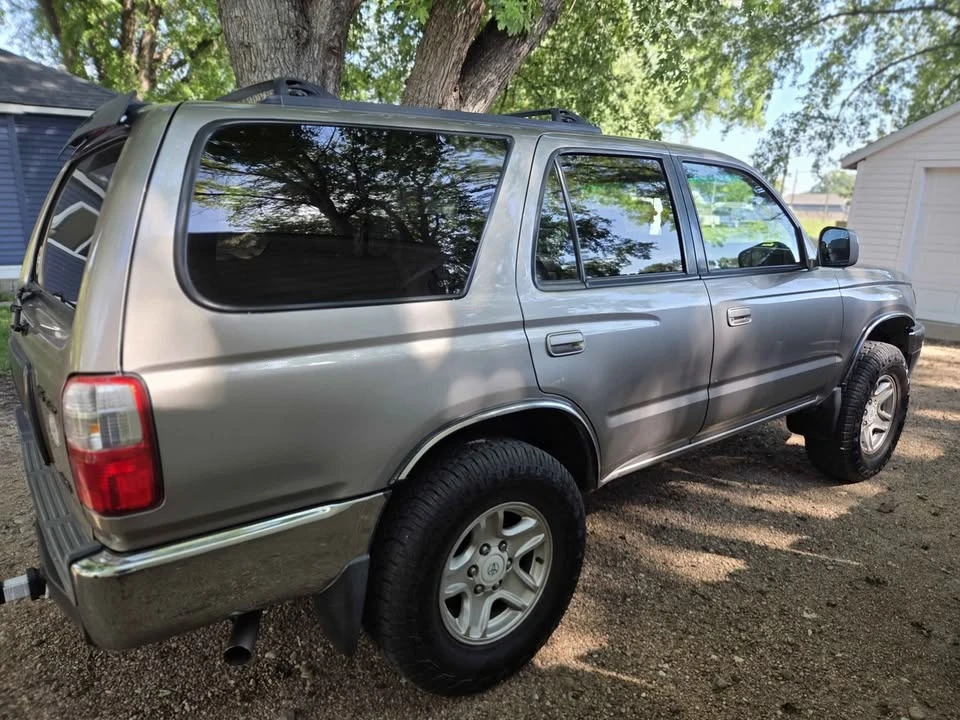 2001 Toyota 4Runner 3rd Gen - Image 3 of 20