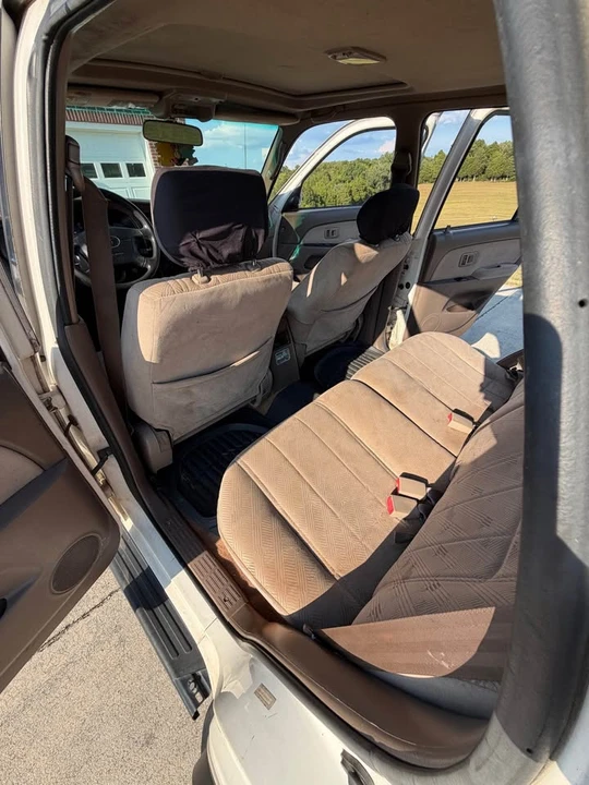 2001 Toyota 4Runner 3rd Gen - Image 10 of 19