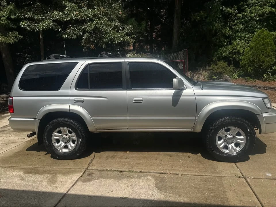 2001 Toyota 4Runner 3rd Gen - Image 4 of 12