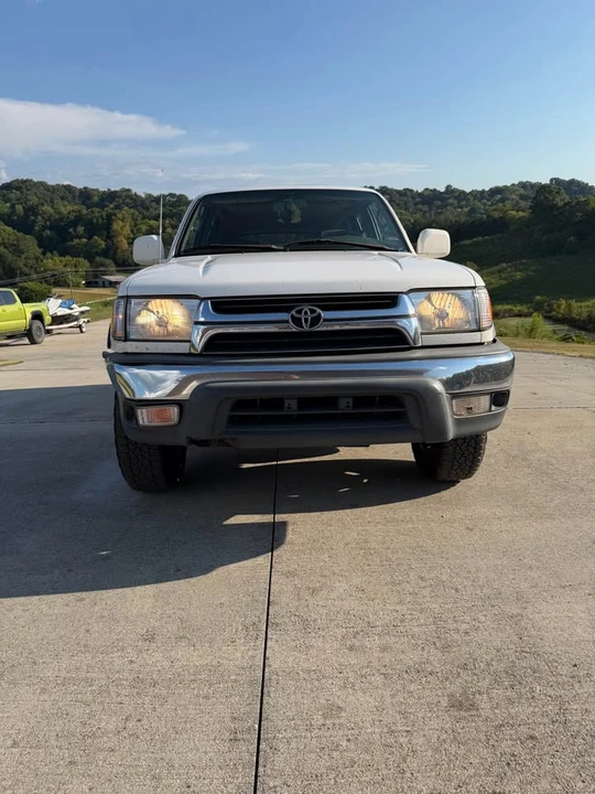 2001 Toyota 4Runner 3rd Gen - Image 2 of 19