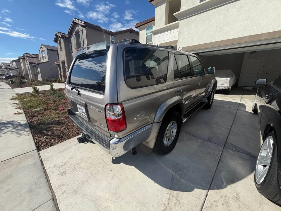 2001 Toyota 4Runner 3rd Gen - Image 4 of 13