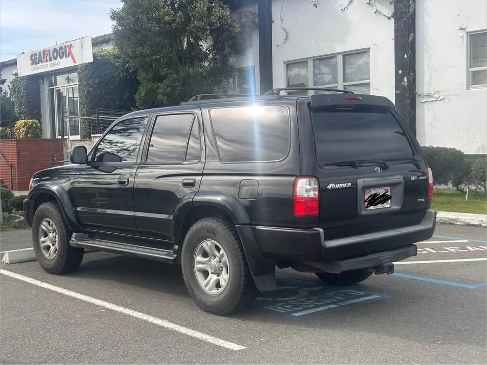 2001 Toyota 4Runner 3rd Gen - Image 2 of 12