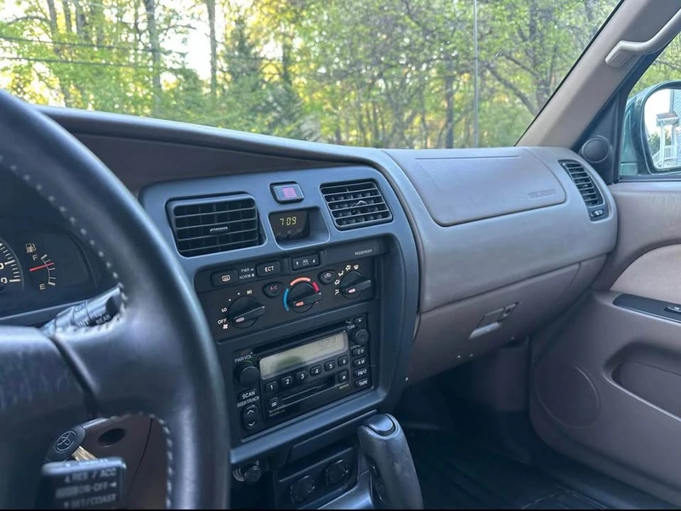 2001 Toyota 4Runner 3rd Gen - Image 7 of 8