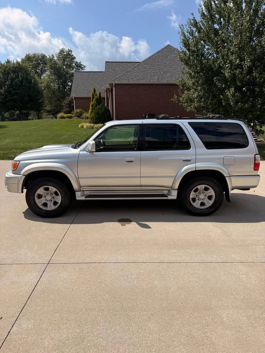 2001 Toyota 4Runner 3rd Gen - Image 2 of 17