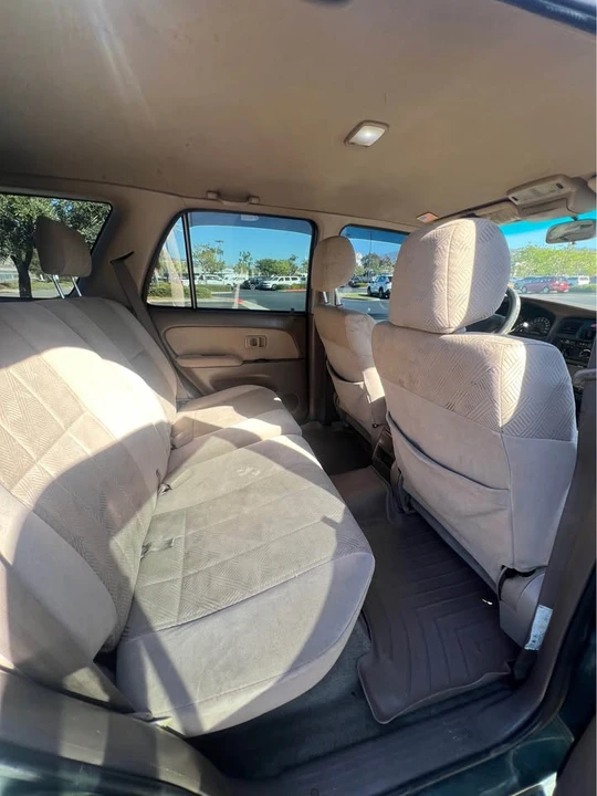 2001 Toyota 4Runner 3rd Gen - Image 10 of 13