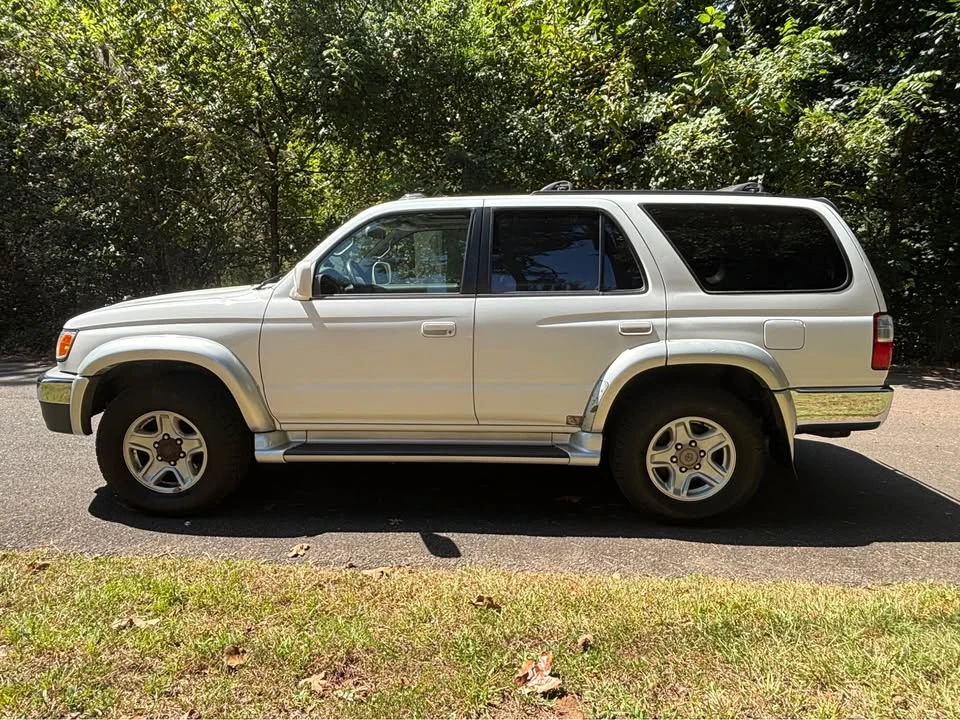 2001 Toyota 4Runner 3rd Gen - Image 3 of 12