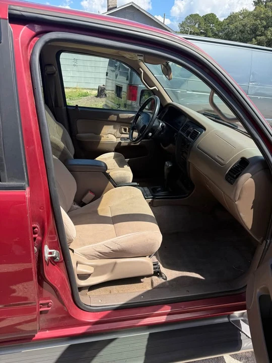 2001 Toyota 4Runner 3rd Gen - Image 7 of 9