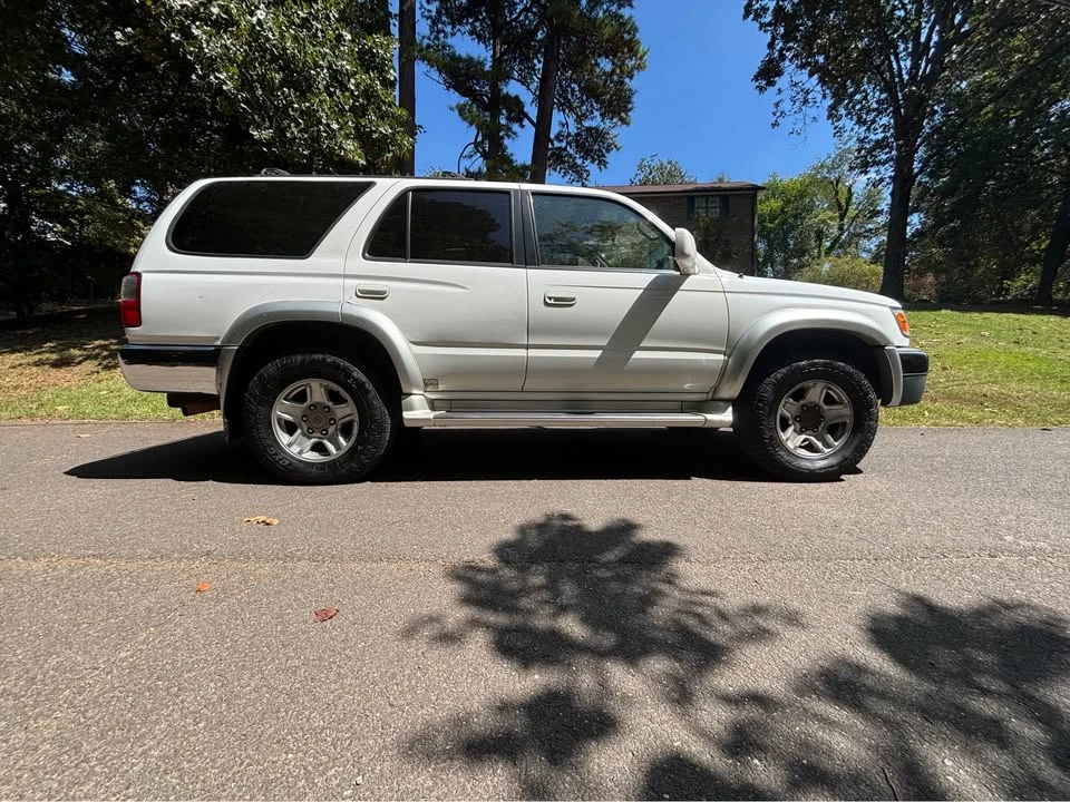 2001 Toyota 4Runner 3rd Gen - Image 4 of 12