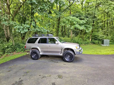 2001 Toyota 4Runner SR5 Sport Utility 4D