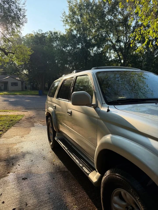 2001 Toyota 4Runner 3rd Gen - Image 2 of 7