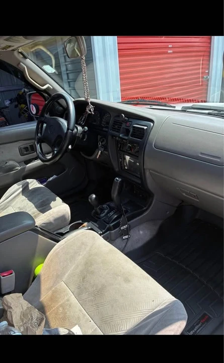 2001 Toyota 4Runner 3rd Gen - Image 2 of 10