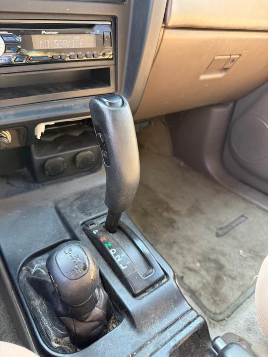 2001 Toyota 4Runner 3rd Gen - Image 10 of 15