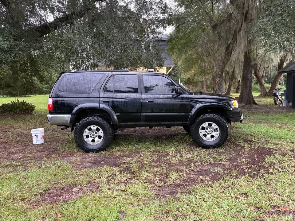 2001 Toyota 4Runner 3rd Gen - Image 2 of 19