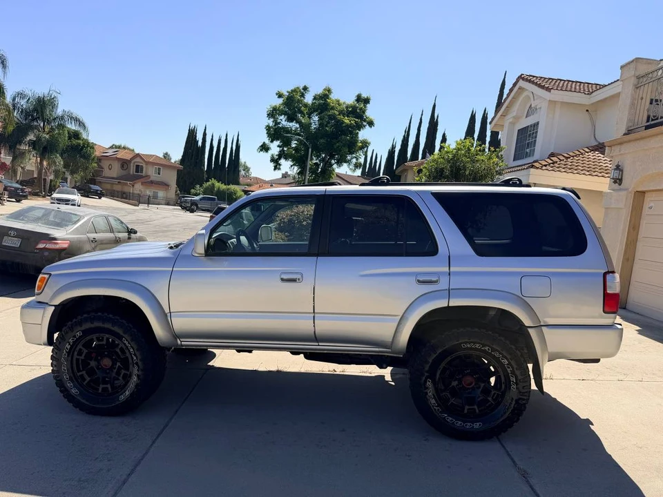 2001 Toyota 4Runner 3rd Gen - Image 8 of 18