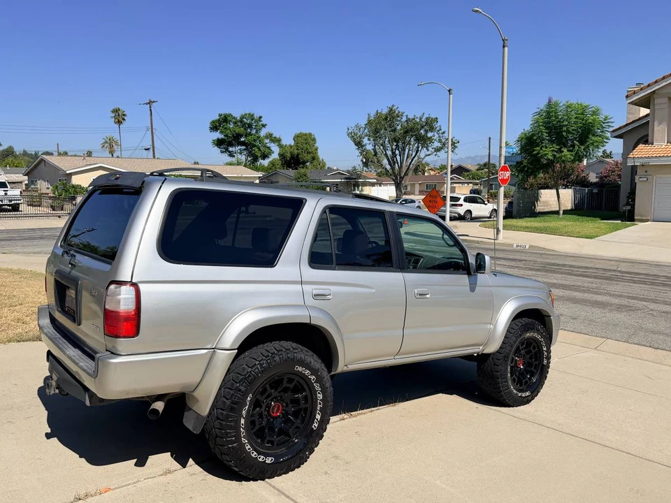 2001 Toyota 4Runner 3rd Gen - Image 4 of 18