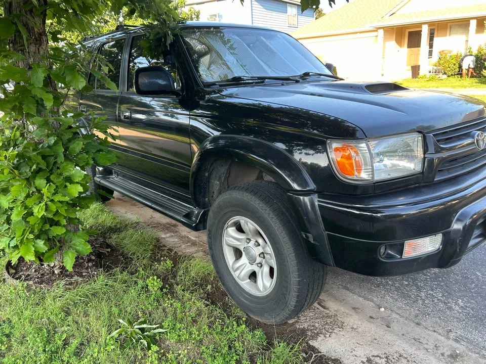 2001 Toyota 4Runner 3rd Gen - Image 2 of 10