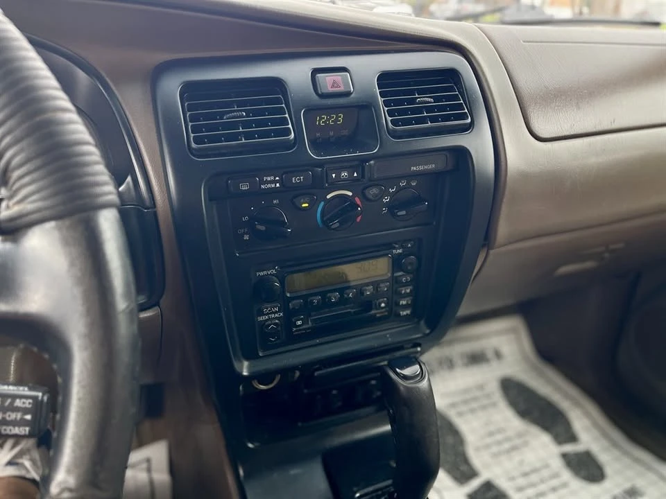 2001 Toyota 4Runner 3rd Gen - Image 12 of 20