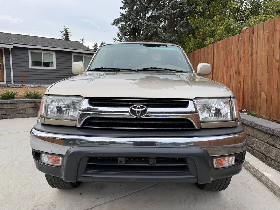 2001 Toyota 4Runner 3rd Gen - Image 3 of 10