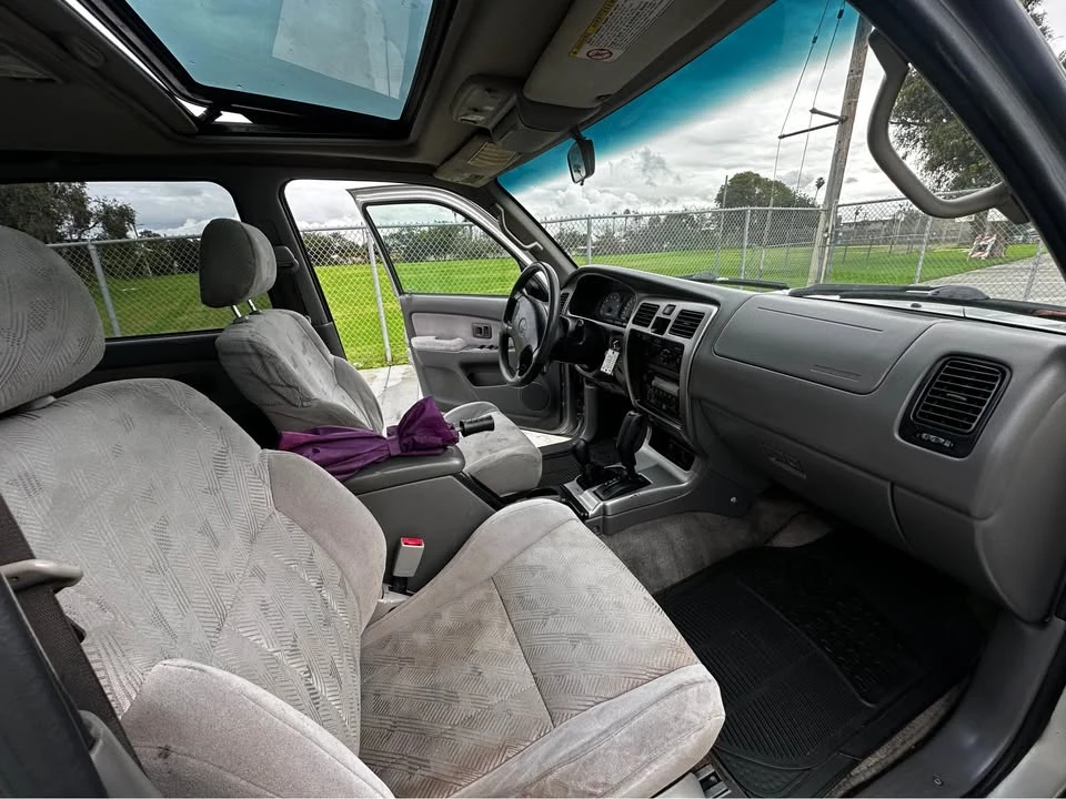 2001 Toyota 4Runner 3rd Gen - Image 8 of 12