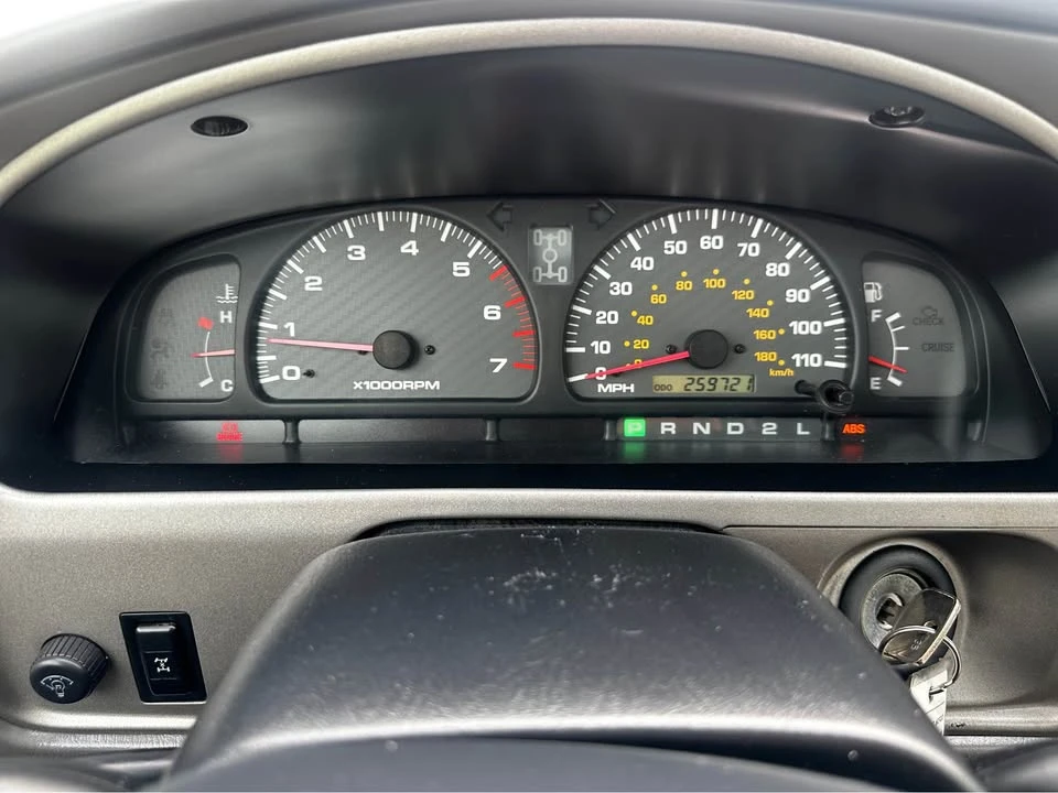 2001 Toyota 4Runner 3rd Gen - Image 10 of 12