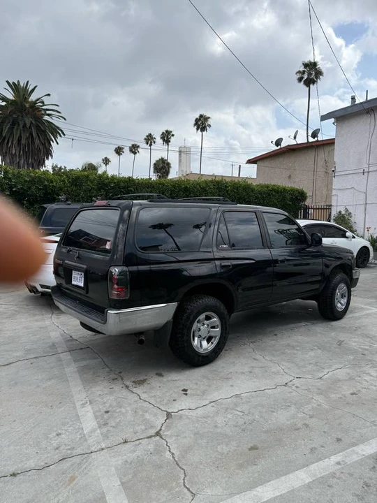 2001 Toyota 4Runner 3rd Gen - Image 2 of 10