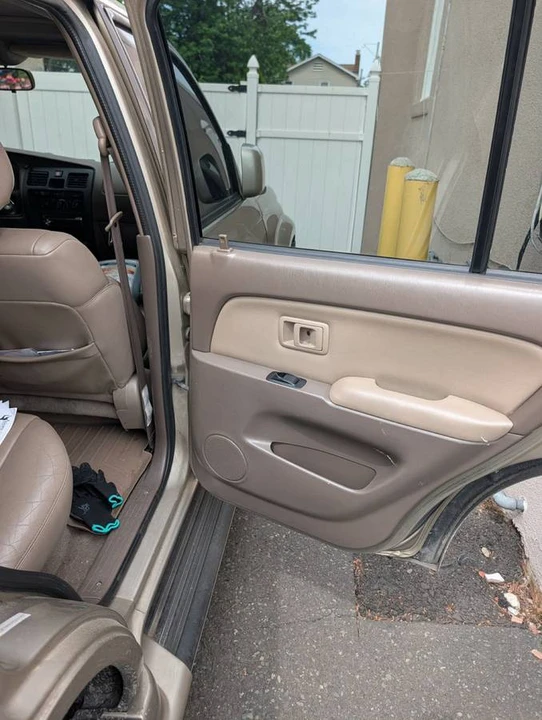2001 Toyota 4Runner 3rd Gen - Image 17 of 18