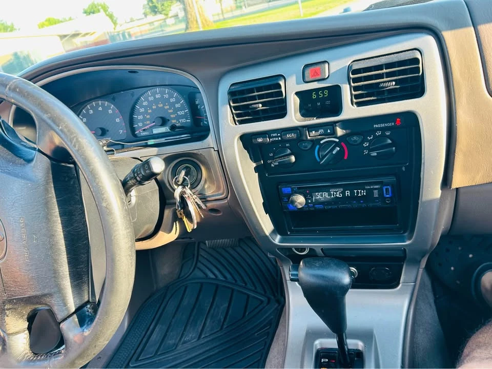 2001 Toyota 4Runner 3rd Gen - Image 12 of 13