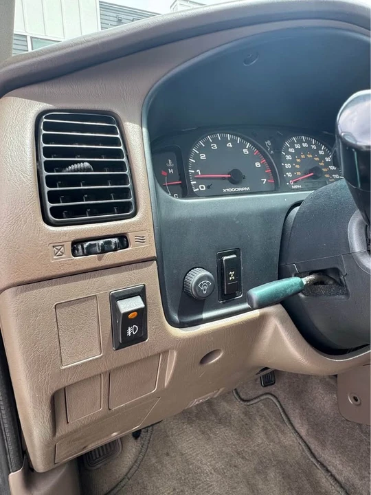2001 Toyota 4Runner 3rd Gen - Image 12 of 17