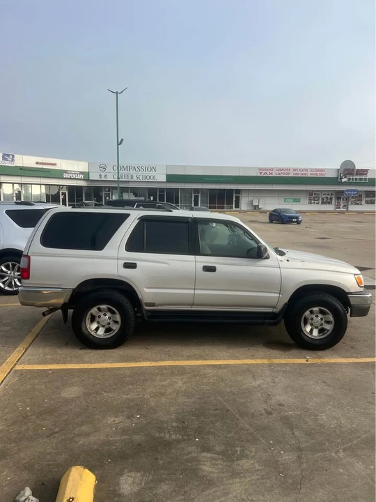 2001 Toyota 4Runner 3rd Gen - Image 5 of 13