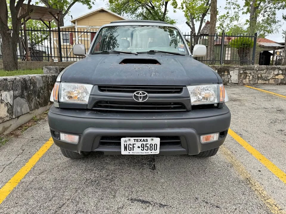 2001 Toyota 4Runner 3rd Gen - Image 2 of 10