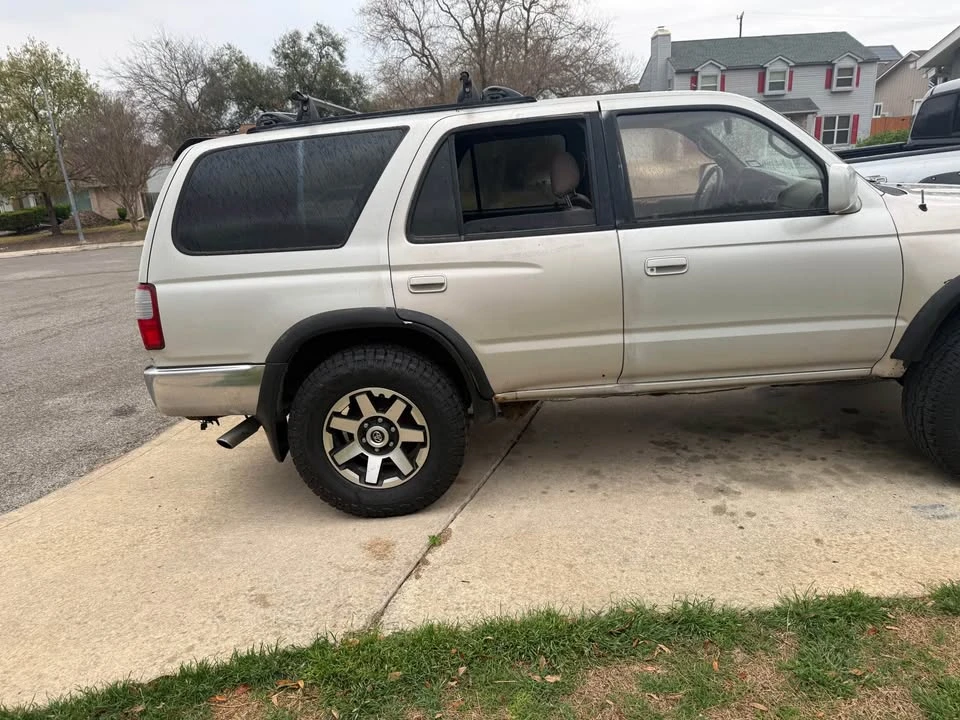 2001 Toyota 4Runner 3rd Gen - Image 4 of 7
