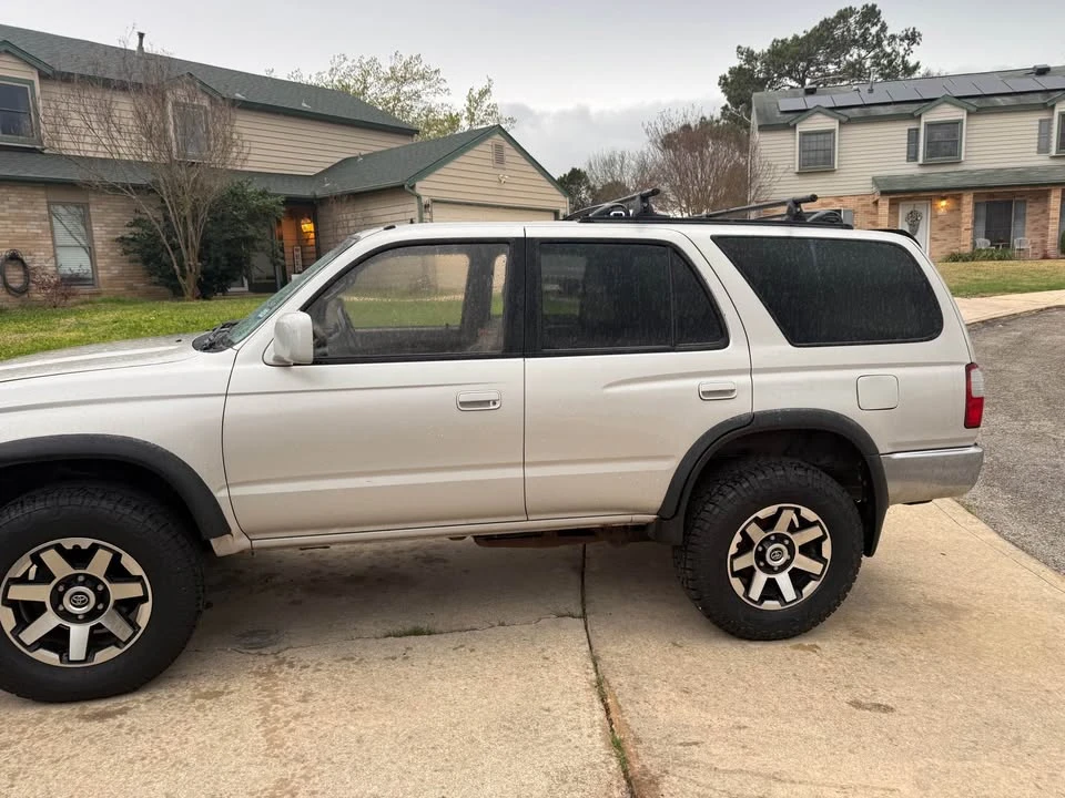 2001 Toyota 4Runner 3rd Gen - Image 2 of 7