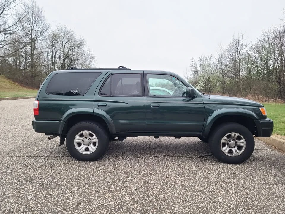 2001 Toyota 4Runner 3rd Gen - Image 9 of 20