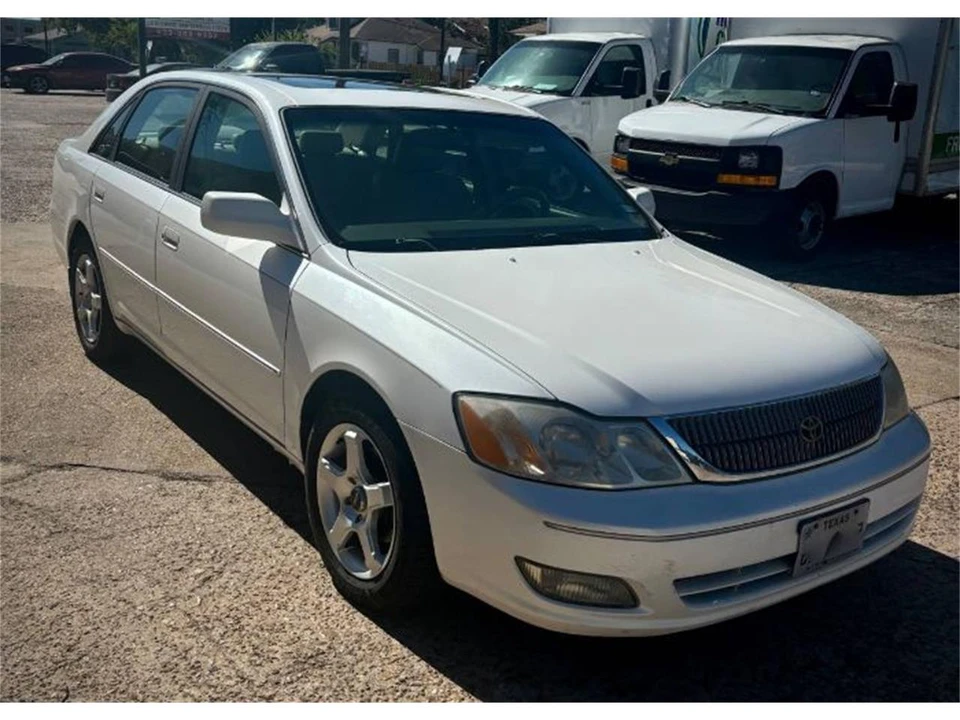 2001 Toyota Avalon 2nd Gen - Image 10 of 12