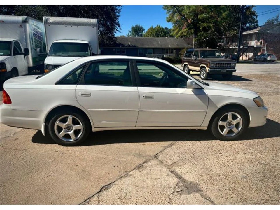 2001 Toyota Avalon 2nd Gen - Image 11 of 12