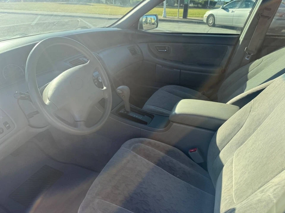 2001 Toyota Avalon 2nd Gen - Image 9 of 21