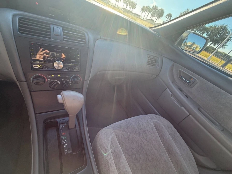 2001 Toyota Avalon 2nd Gen - Image 19 of 21