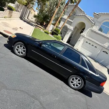 2001 Toyota Avalon XLE Sedan 4D
