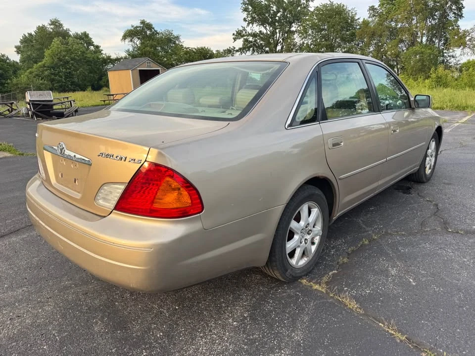 2001 Toyota Avalon 2nd Gen - Image 5 of 14