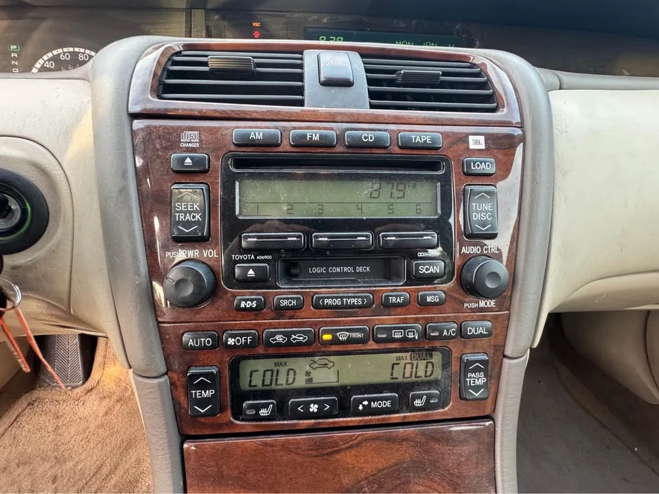 2001 Toyota Avalon 2nd Gen - Image 11 of 14