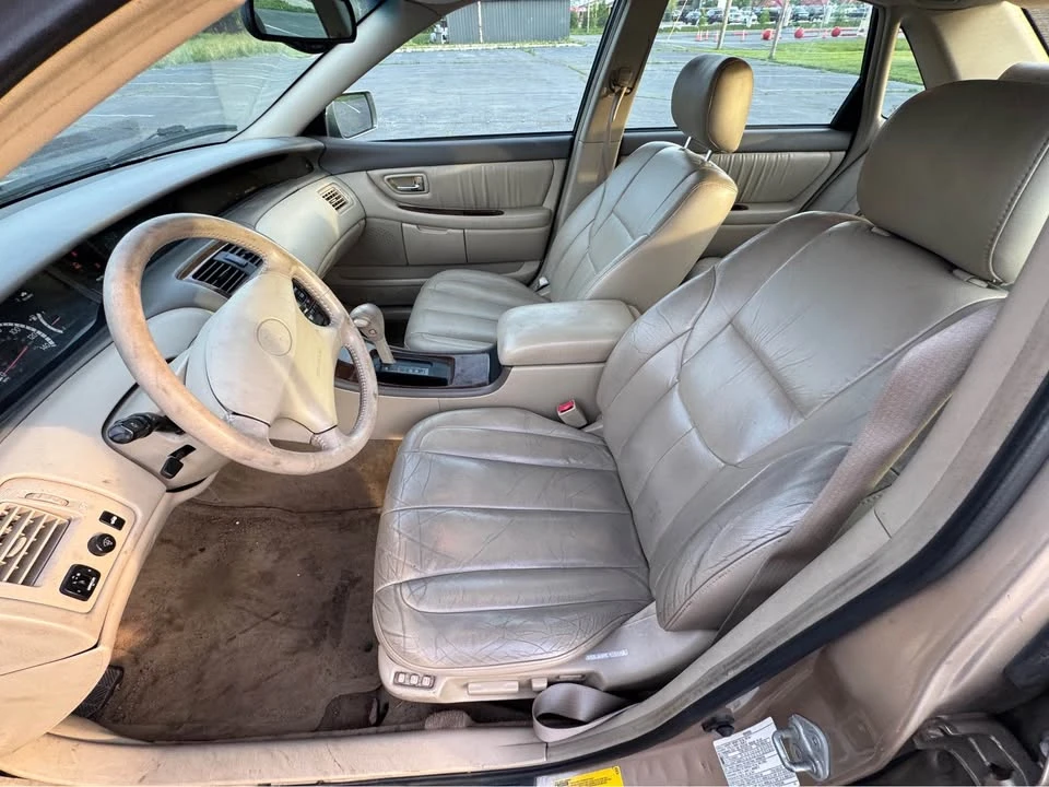 2001 Toyota Avalon 2nd Gen - Image 9 of 14